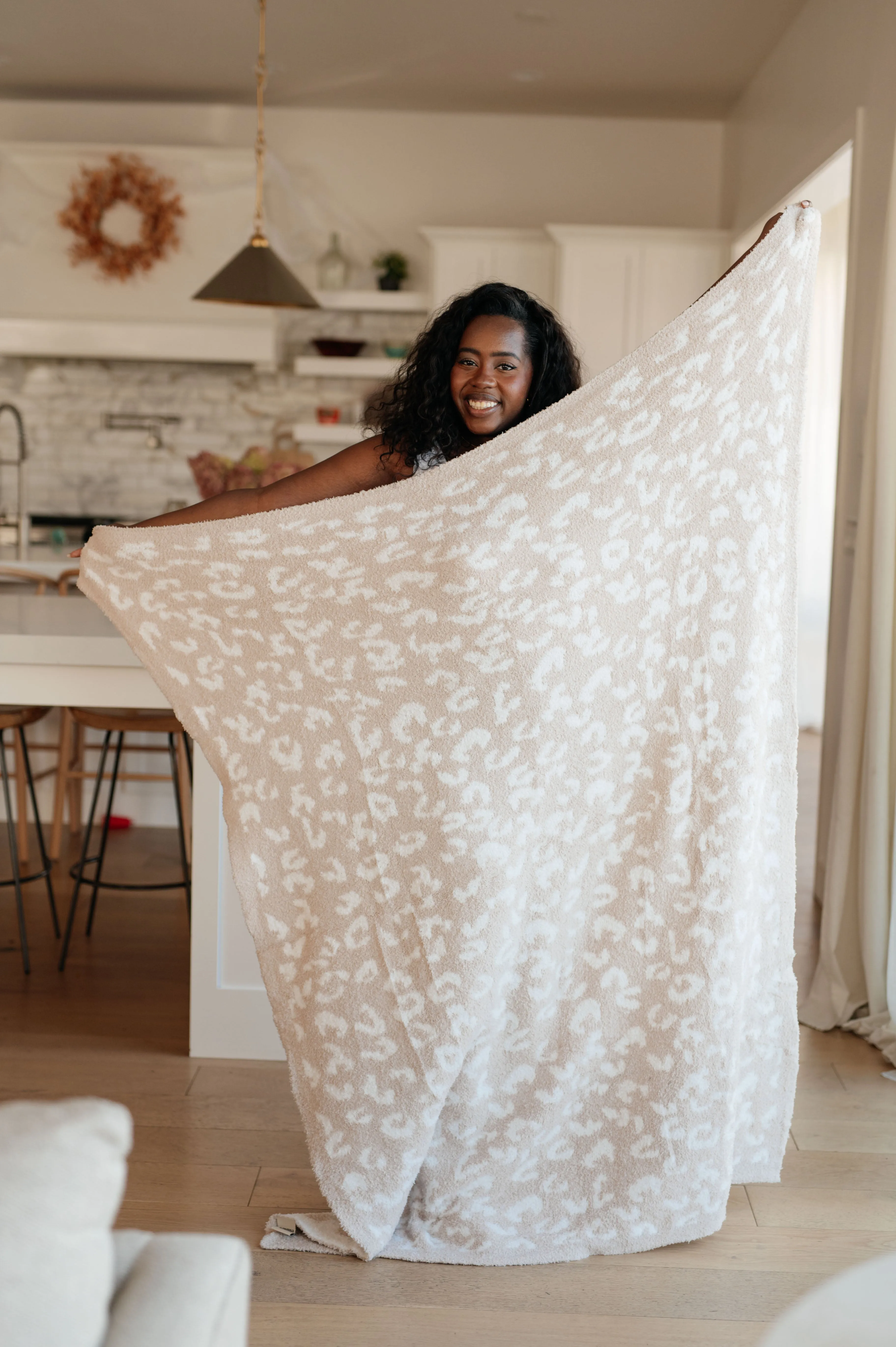 Ari Blanket Single Cuddle Size in Neutral Animal