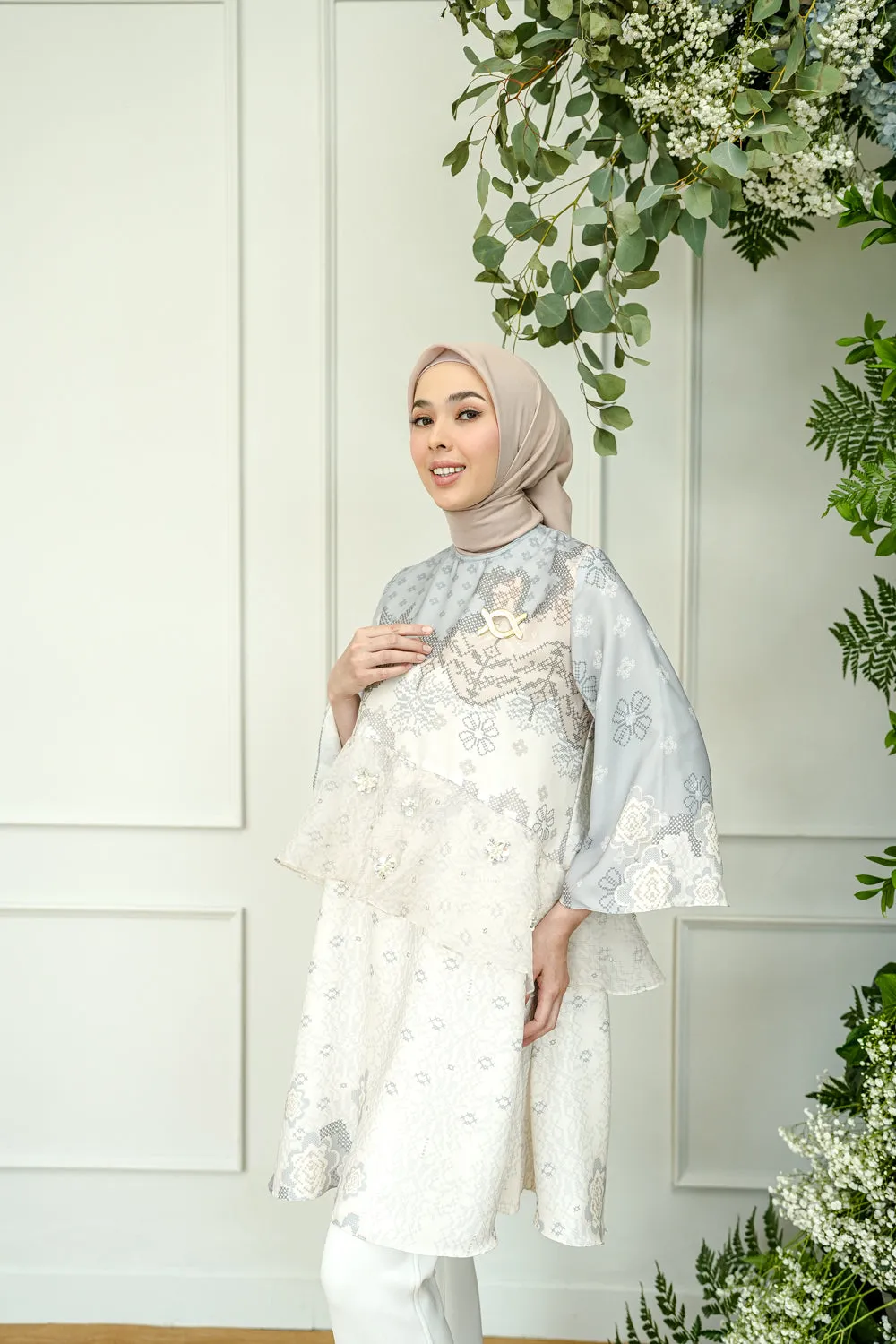 Malya Tunic with Embellishment Muara