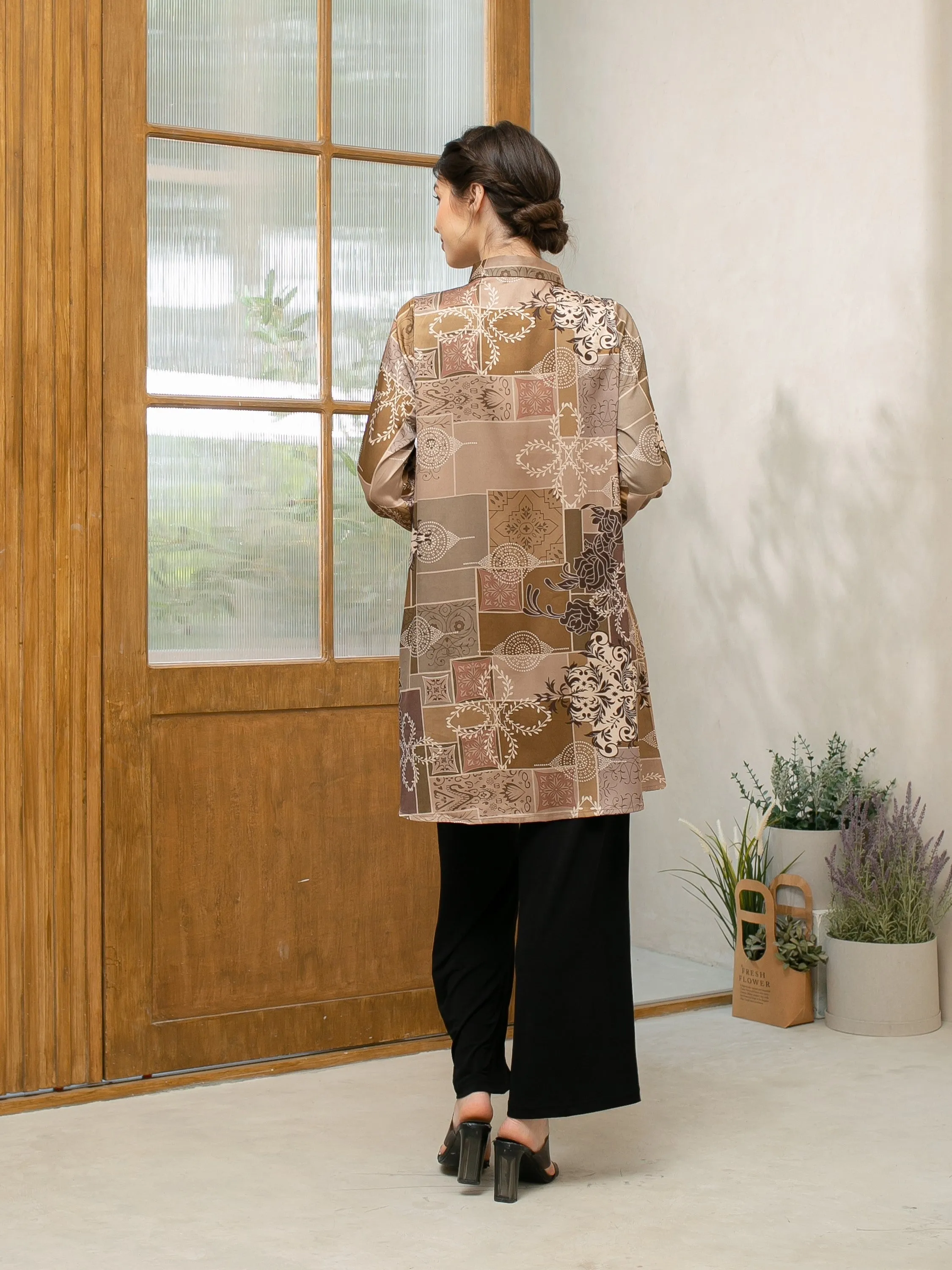 Soera Satin Tunic Kemeja - Brown